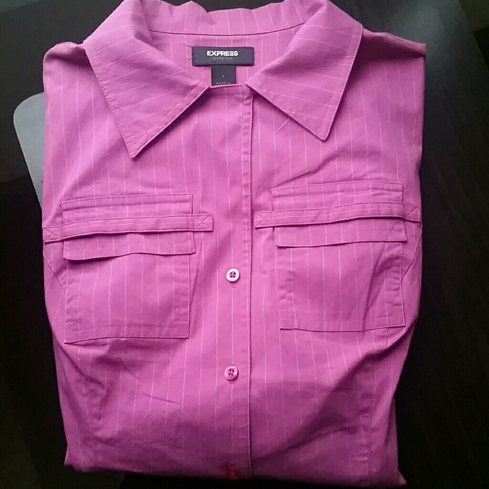 Express buttoned down